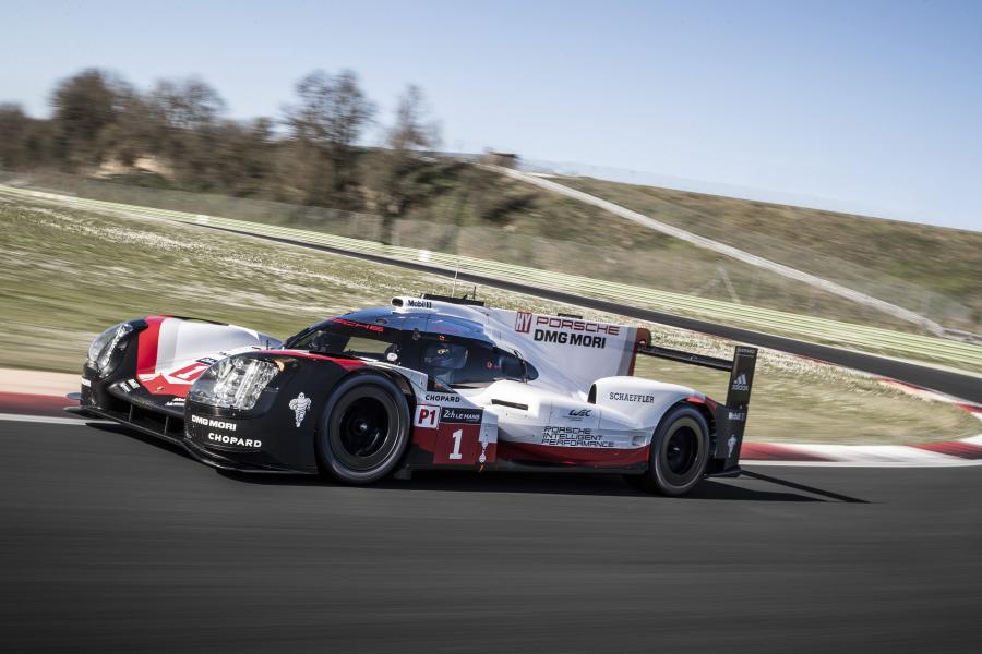  Porsche 919 Hybrid 2017 года  (фото 10 из 18)